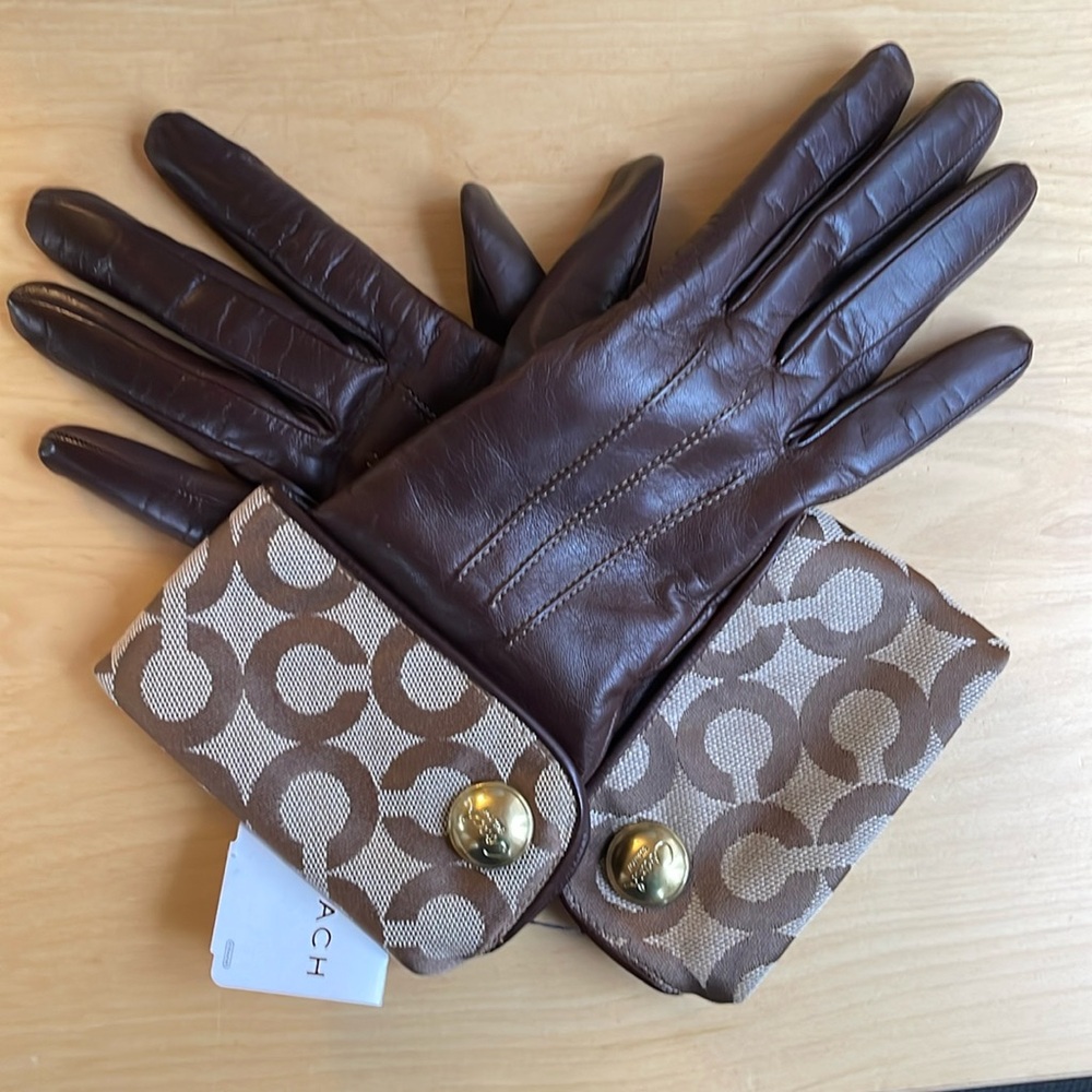 Coach W. Op Art Cuff  Leather Gloves